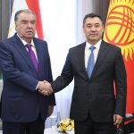 Президент Республики Таджикистан Эмомали Рахмон провёл встречу с Президентом Кыргызской Республики Садыром Жапаровым